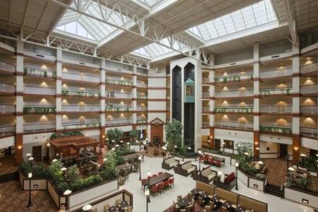 фото отеля Hilton Suites