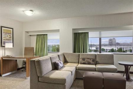 фото отеля Hilton Suites