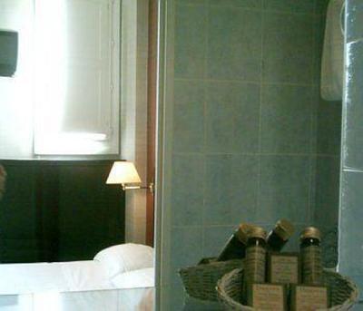 фото отеля Hotel De La Jatte Neuilly-sur-Seine