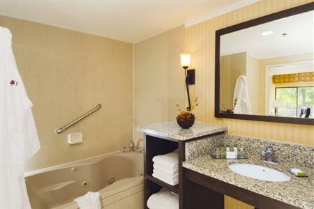 фото отеля Doubletree Hotel Claremont