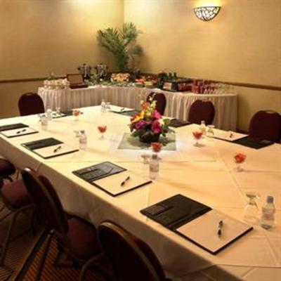 фото отеля Doubletree Hotel Claremont