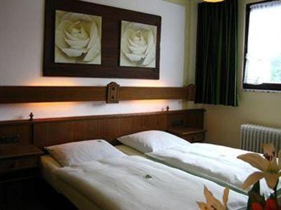 фото отеля Hotel zum Walde