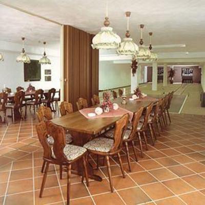 фото отеля Hotel zum Walde