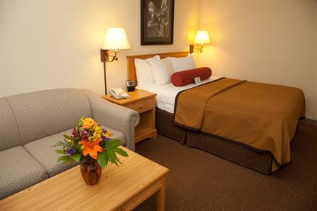 фото отеля BEST WESTERN Golden Spike Inn & Suites