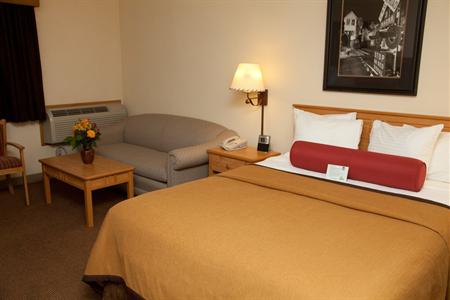 фото отеля BEST WESTERN Golden Spike Inn & Suites