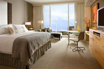 фото отеля Four Seasons Hotel St. Louis