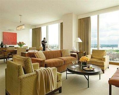 фото отеля Four Seasons Hotel St. Louis