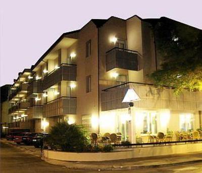 фото отеля Hotel Des Bains Cattolica
