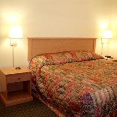 фото отеля Home Town Inn