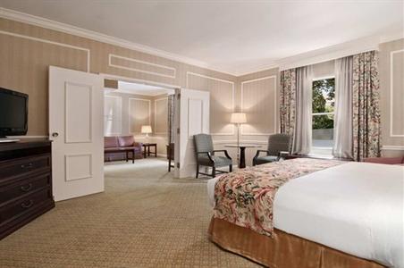 фото отеля Hilton St. Louis Frontenac
