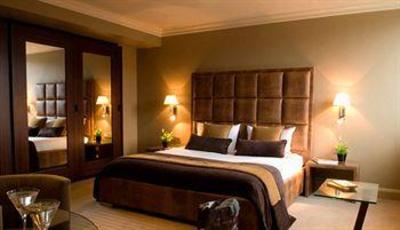 фото отеля The May Fair Hotel
