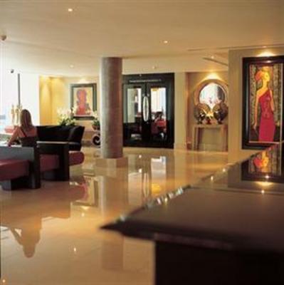 фото отеля The May Fair Hotel