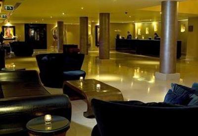 фото отеля The May Fair Hotel