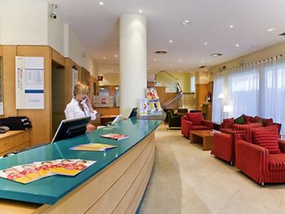 фото отеля Hotel Ibis Madrid Alcala la Garena