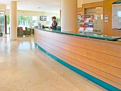 фото отеля Hotel Ibis Madrid Alcala la Garena