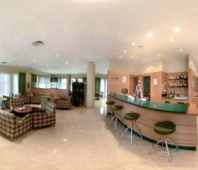 фото отеля Hotel Ibis Madrid Alcala la Garena