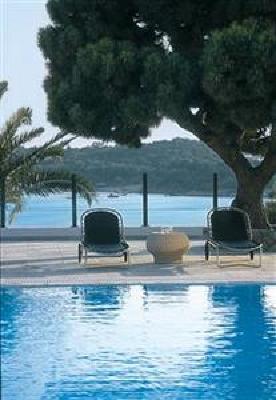 фото отеля Classical Vouliagmeni Suites