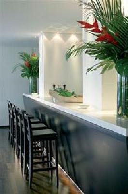 фото отеля Classical Vouliagmeni Suites