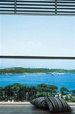 фото отеля Classical Vouliagmeni Suites
