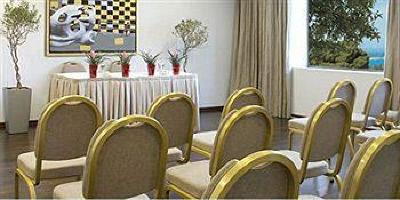 фото отеля Classical Vouliagmeni Suites