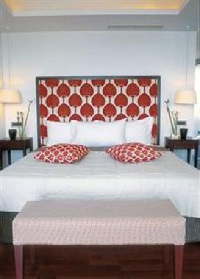 фото отеля Classical Vouliagmeni Suites