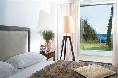 фото отеля Classical Vouliagmeni Suites