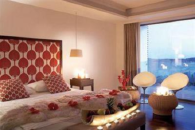 фото отеля Classical Vouliagmeni Suites