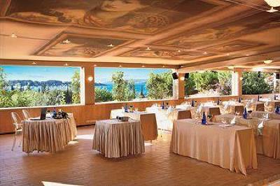 фото отеля Classical Vouliagmeni Suites