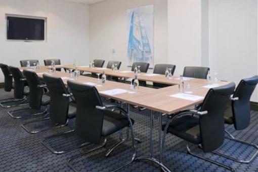 фото отеля Holiday Inn Express Belfast