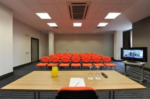 фото отеля Holiday Inn Express Belfast