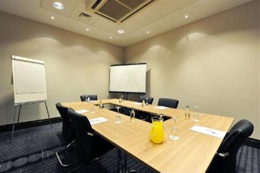 фото отеля Holiday Inn Express Belfast