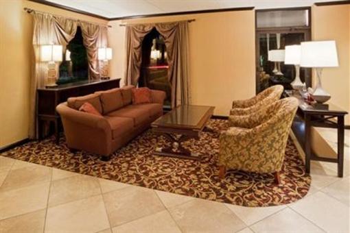 фото отеля Holiday Inn Express Reston Herndon-Dulles Airport