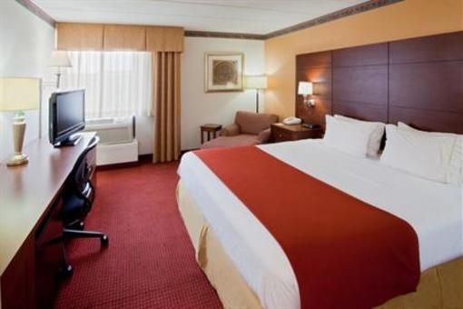 фото отеля Holiday Inn Express Reston Herndon-Dulles Airport