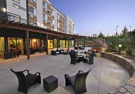 фото отеля Courtyard Raleigh North/Triangle Town Center