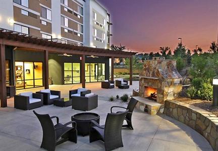 фото отеля Courtyard Raleigh North/Triangle Town Center
