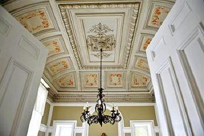 фото отеля Chateau Les Roches Mont-Saint-Jean