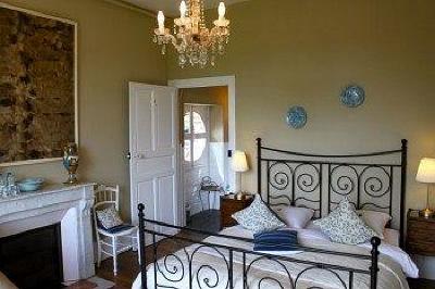 фото отеля Chateau Les Roches Mont-Saint-Jean