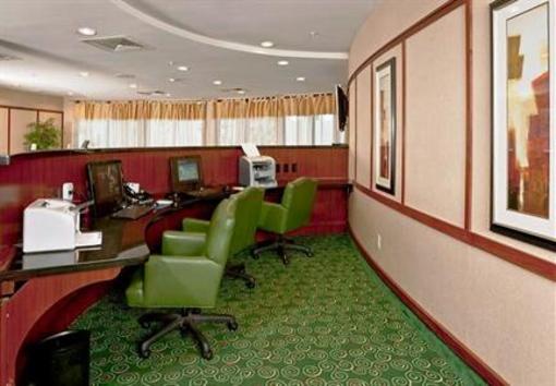 фото отеля Courtyard Hotel Airport South Portland