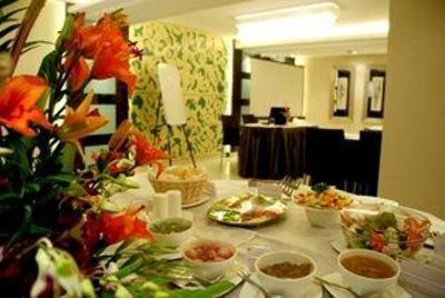 фото отеля Southern Plaza Hotel