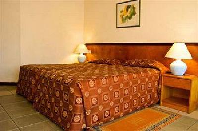 фото отеля Elmina Beach Resort