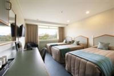 фото отеля Heartland Hotel Croydon