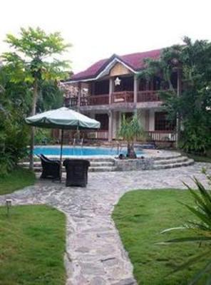 фото отеля Panglao Tropical Villas