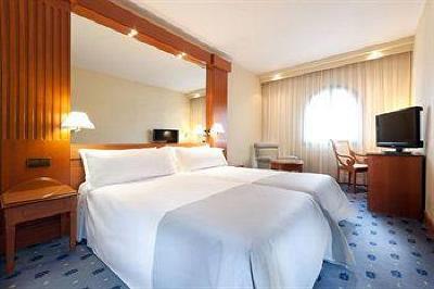 фото отеля Tryp Macarena