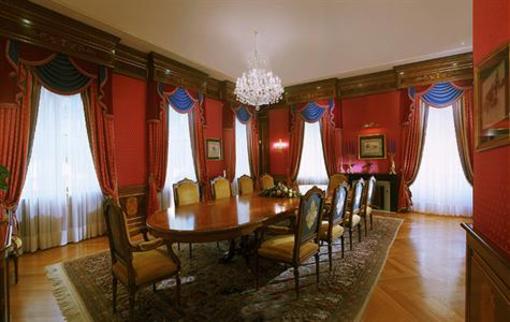 фото отеля Beau-Rivage Palace