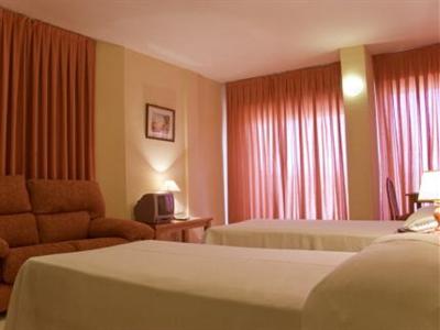 фото отеля Turisticos Resitur Apartments Seville (Spain)