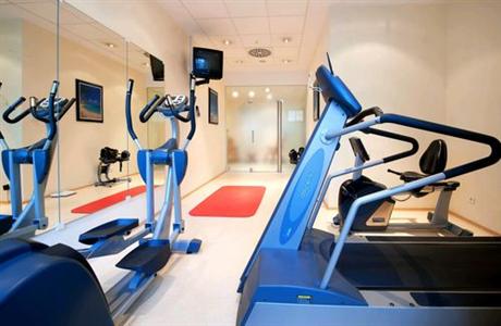 фото отеля Park Inn by Radisson Bochum