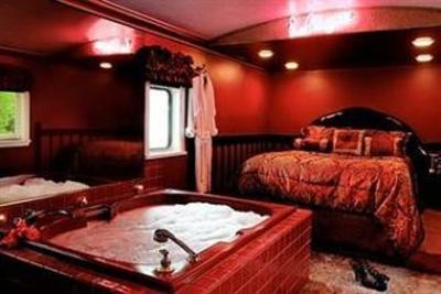 фото отеля Featherbed Railroad Bed & Breakfast Resort