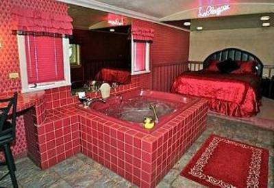 фото отеля Featherbed Railroad Bed & Breakfast Resort