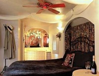 фото отеля Featherbed Railroad Bed & Breakfast Resort