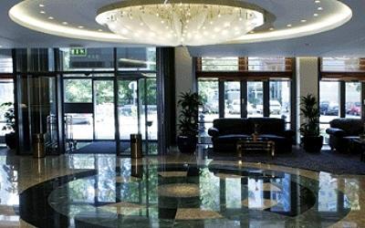 фото отеля Ramada Plaza City Centre Hotel & Suites